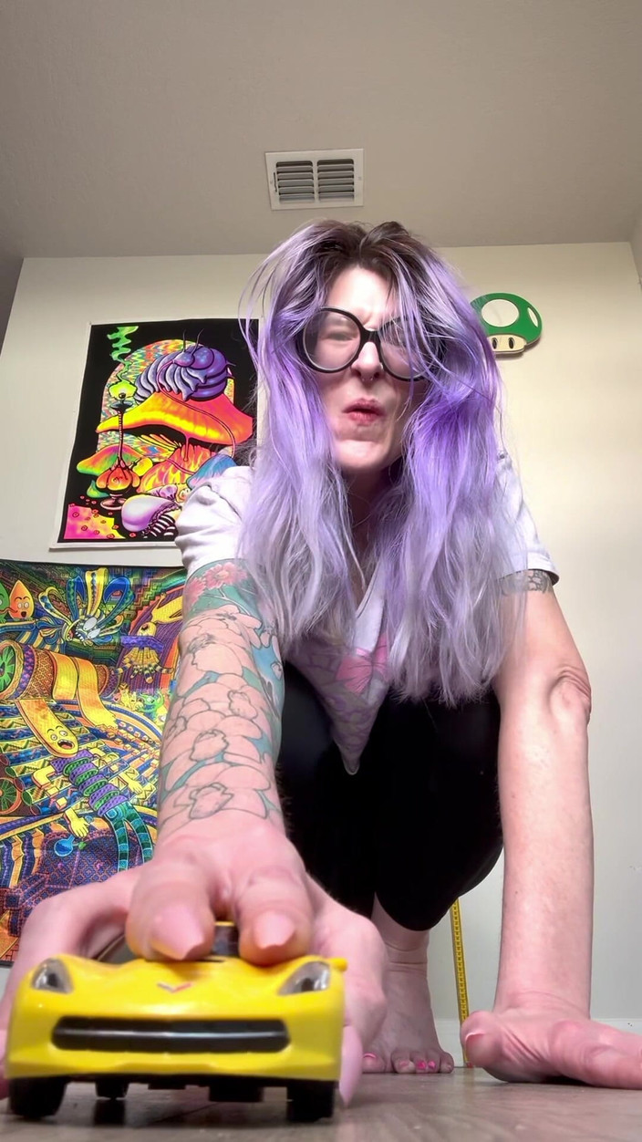 Peppermint Giantess: kereta model dengan saiz saya 16 kaki