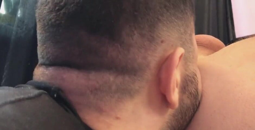 Camran Mac: U nejsi hetero kamarádka poté, co lížu a šukám tvůj zadek...