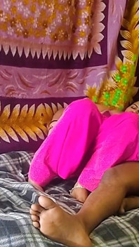 Adik tiri desi berkongkek malam penuh bhabhi panas blowjob aur kongkek keras sehingga pagi
