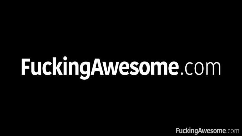 Fucking Awesome: Kylie Page havuz çocuğuyla sikişiyor