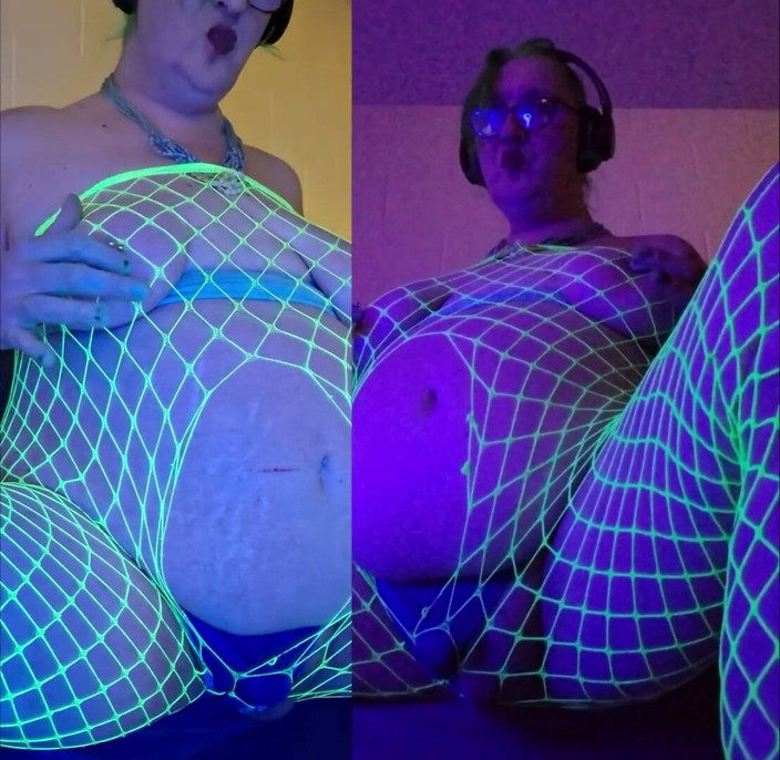 Princess Udders: Double Mint Cum – a Green Goddess hologram