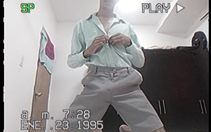 Ruben Dary: 새아빠의 침대에서 자위하는 젊은 남자