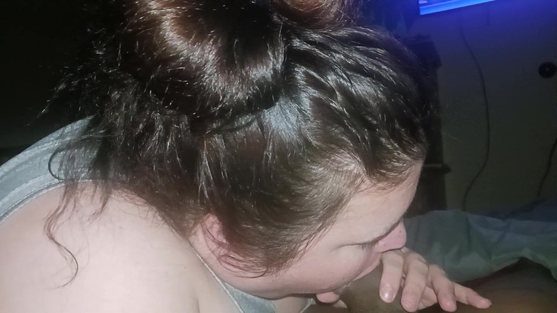 Sloppylynn: POV schlampiger schwanz isst nasse mundarbeit