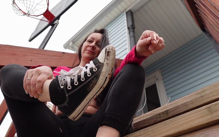 Raven Willow: Converse'imin çamurlarını temizle