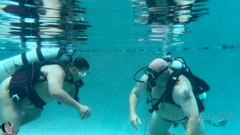 Lady O: Scuba fodendo