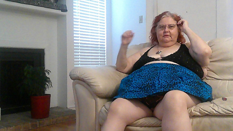 BBW nurse Vicki adventures with friends: Poté, co si dám rtěnku, mám sexy líbání se svým...