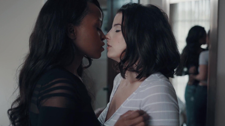 SweetheartVideo: Adik tiri lesbian - cinta saudara tiri