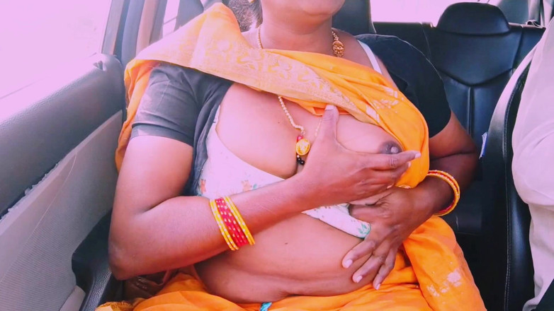Telugu honey lips: Pembantu india lagi ngomong jorok sambil ngomong jorok di dalam...