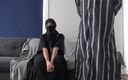 Souzan Halabi: 바람난 남편을 위해 섹시한 선물을 구입한 변태 아랍 마누라