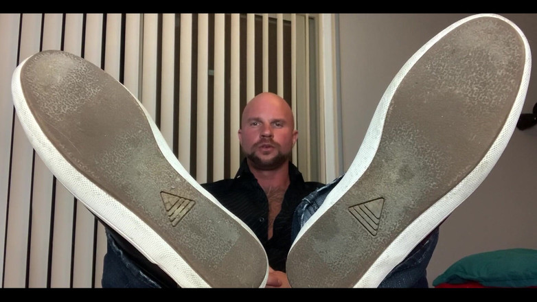 Jasons feet: Stai intervistando per un lavoro da assistente