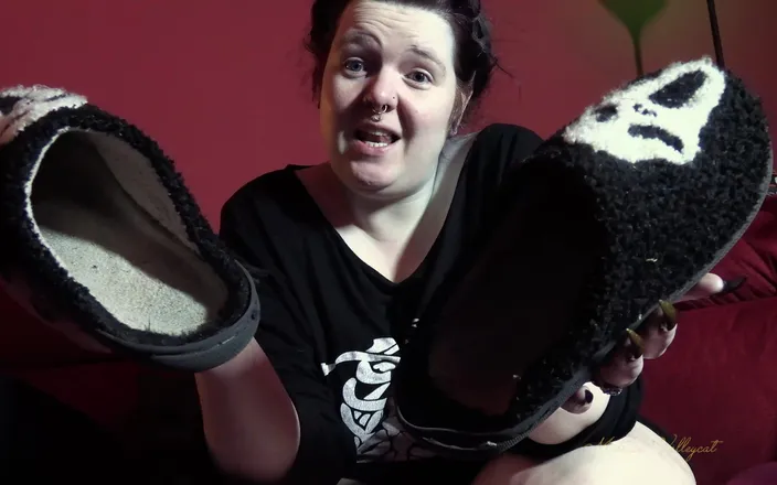 Mxtress Valleycat: Sweaty Slippers JOI