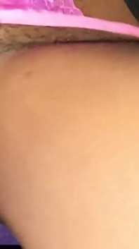 Super tesuda negra com bela bunda é fodida por pau monstro!