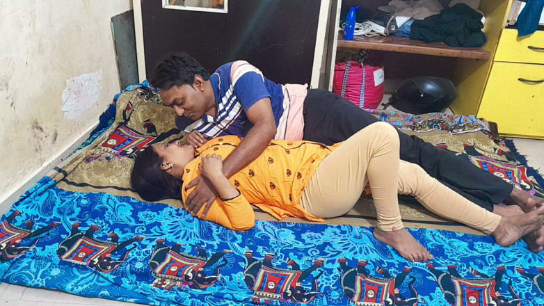 Hot Indian Aunty: Seductive Indian Aunty &amp; Her Husband Private Porn