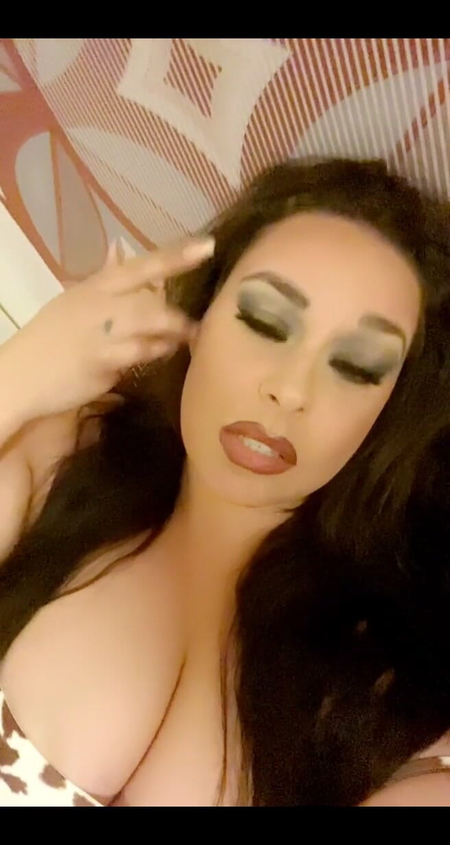 Anastasia Lux: Chỉ hát những bài hát