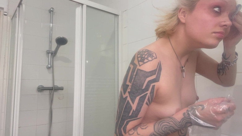 Glitterqueen1999: 내 뿌리와 눈썹을 표백