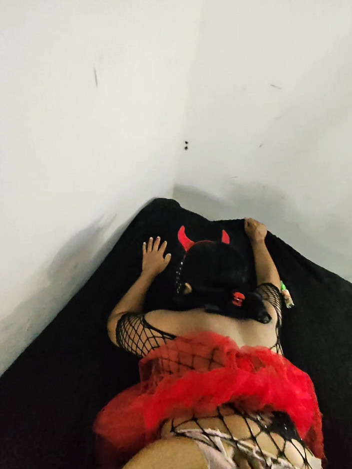 PABLO N3GROBAR: She Devil Got Good Pussy N Throat 2