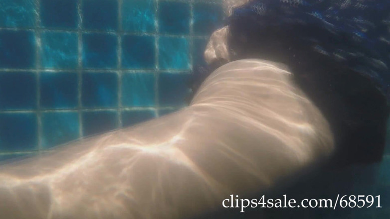 Angel The Dreamgirl: Plăcere fără cusur - provocare la piscină