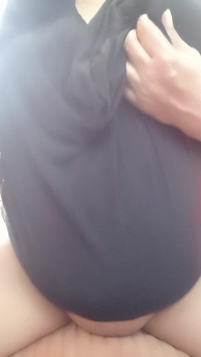 Vistara9999: Sexy excitée