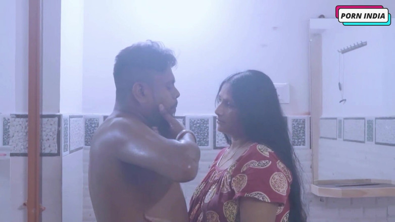 Porn India Studio: Seks tegar dengan ibu tiri teman wanita