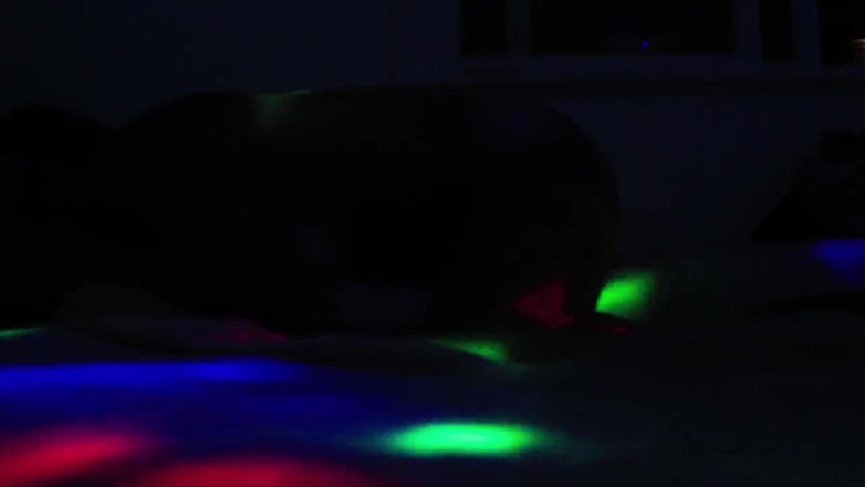 YeahHanna: Romantisches paar brechen bett und kamera bei der sexparty fast