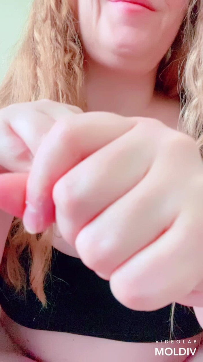 VikkiGeorgia: My Hands Show