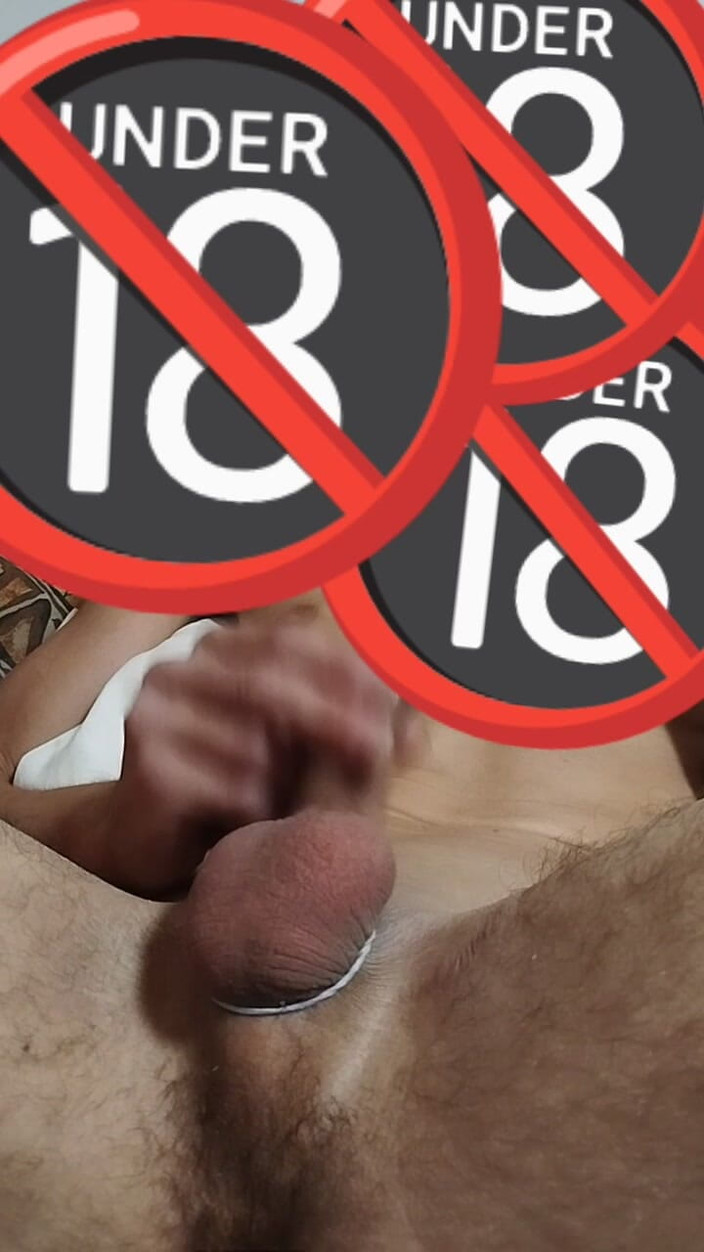 Insertion: Инкрустация кристаллов в отверстие для пениса