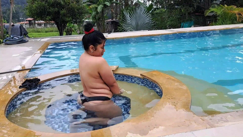 Jocelyn: Ia Menghidupkan Saya Untuk Melihat Ibu Tiri Saya Berbogel Di...