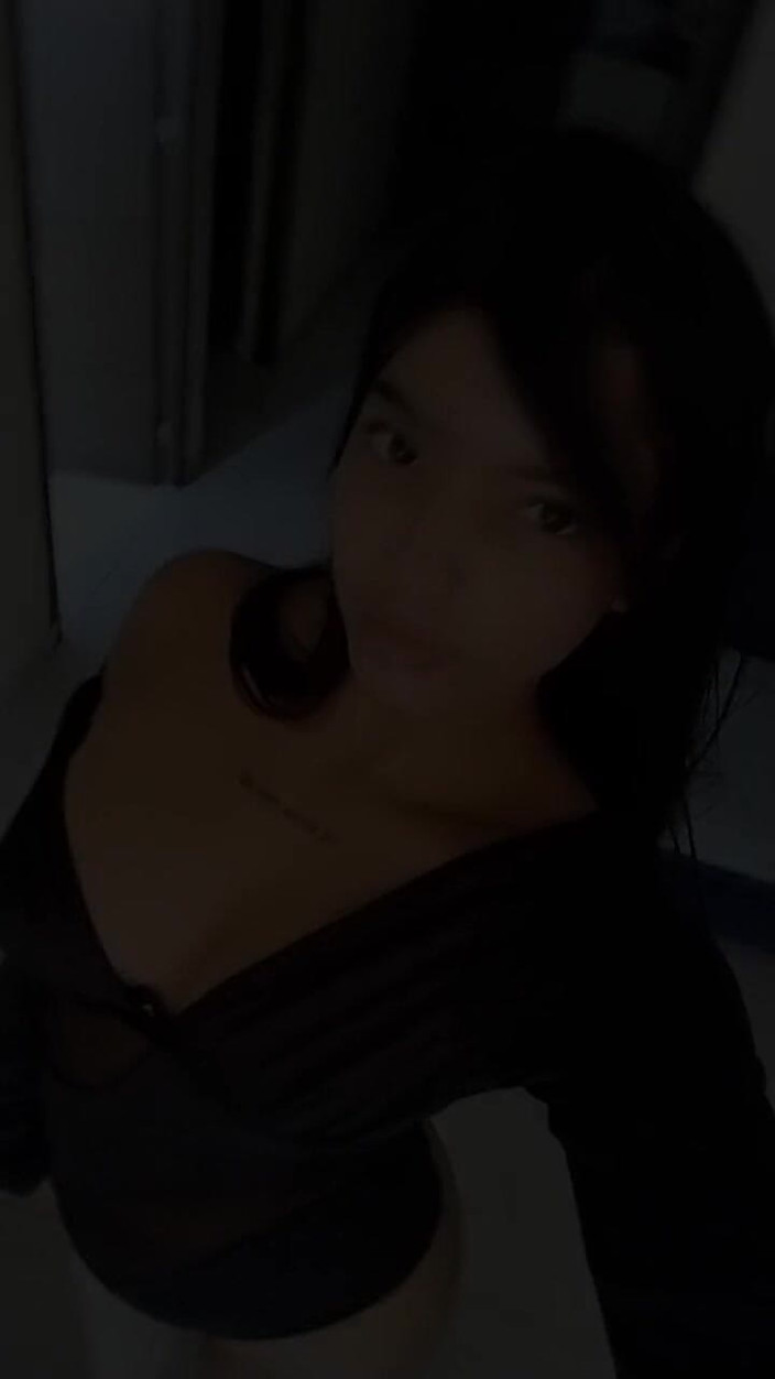 Angela Xoo: Latina Sex Naked Natural Boobs and Masturbation