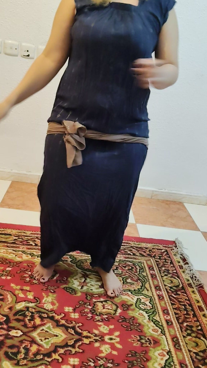 Six my and wife: アラブの女性