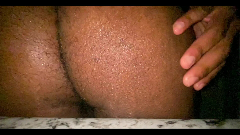 Tailandxxx: メニューのお尻、一口食べる