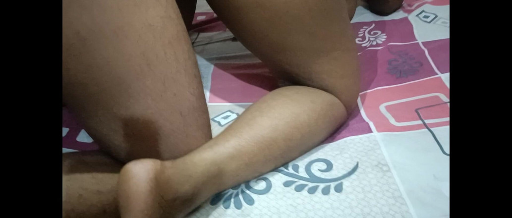 Forever friend: देसी भारतीय भाभी को पहली बार बड़े काले लंड द्वारा चुदाई करना पसंद है