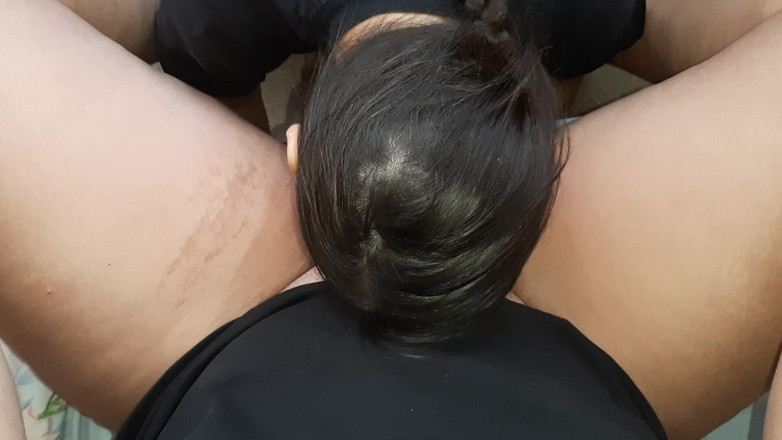 Lesbian-candys: Mezi mými nohama mě přivádí k třesoucí se orgasmus - lesbické...