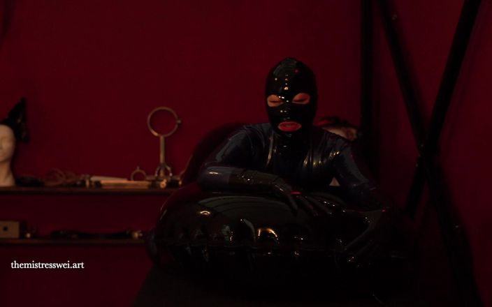 The mistress Wei: [sekce 2 | Část 2] Řešení vaší závislosti na latexu