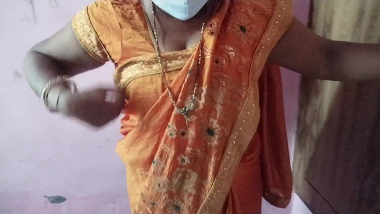 Yourgeeta8899: Sister-in-law Was Going to the Function Wearing a Beautiful Saree!...