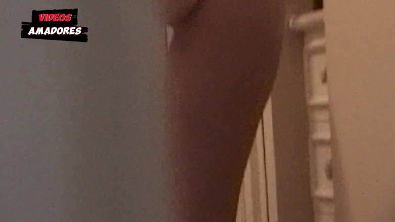 Amateurs videos: Tôi quay phim bạn tôi đang thay đồ