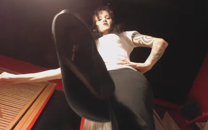 PandoraSG: Goth Foot Stomping 1 - Punishment Fetish