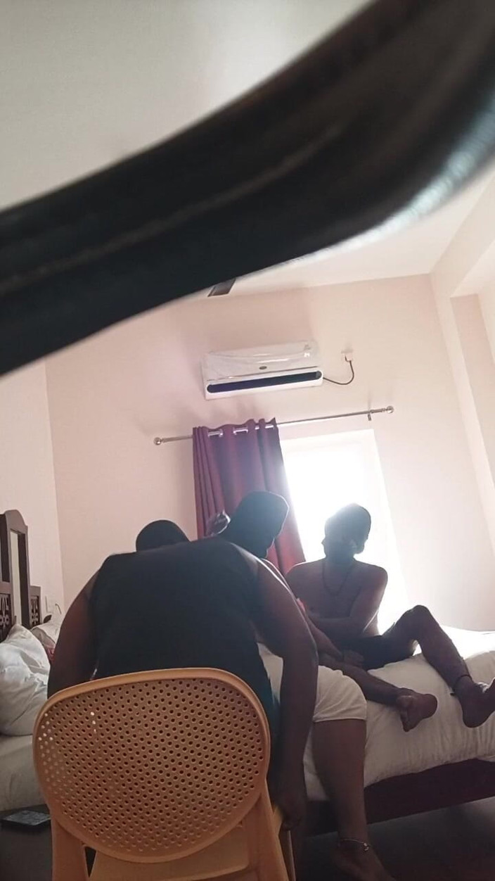 Reshmahotever: Tamil chơi tay ba nóng bỏng