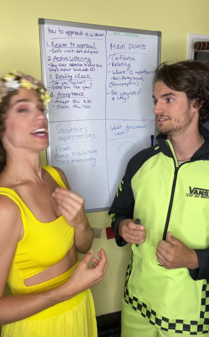 VibeWithMommy: 우리의 놀라운 팬 중 하나는 여자에게 접근하는 방법에 대한 비디오를 만들기 위해 우리에게 물었다! 그래서 이단 여성과 남성의 관점을 공유