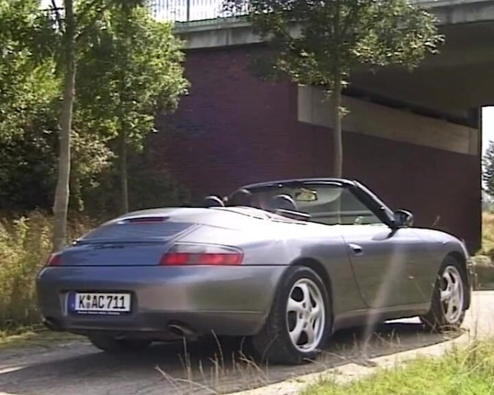 BB Video - Vintage Story: ドイツのMILFアマチュアソロ女性アウトドアブルネット #2