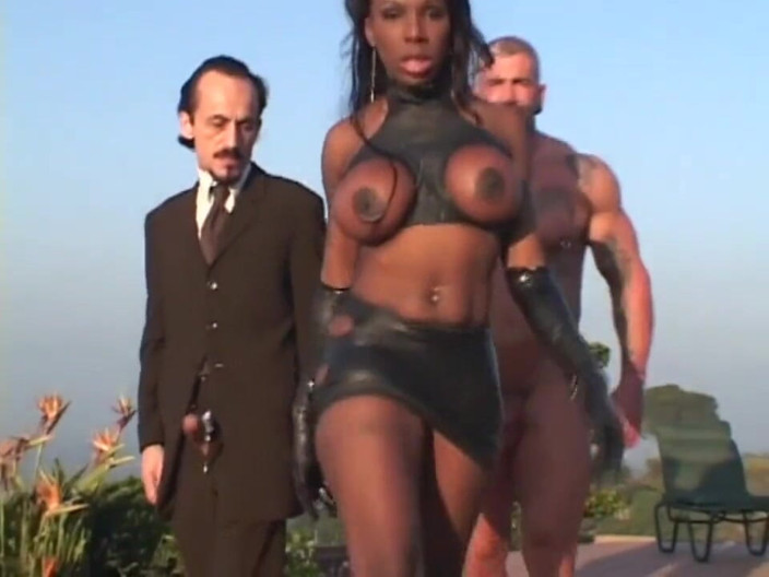 American Idol X: Huge boobs sexy black girl black and white double penetrated...