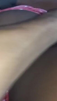 已婚在她自己的床上