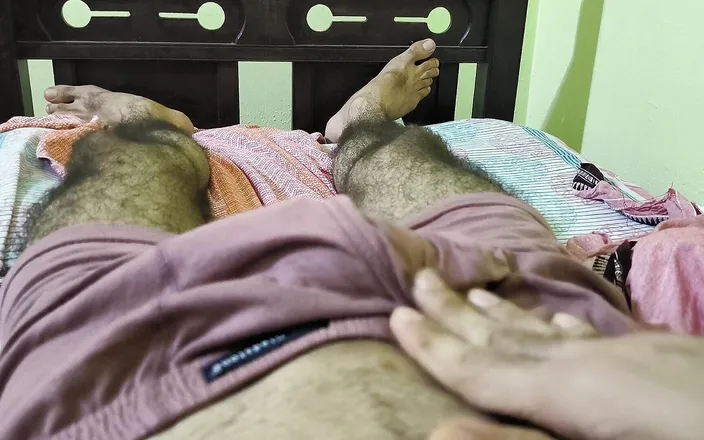 Saad568: Masturbating Boy