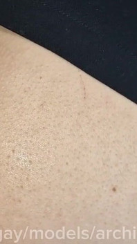 De Grote Lul Van Een Travestiet Liet Hem Zijn Gat Neuken in Maillots En Een Rok Vol Sperma