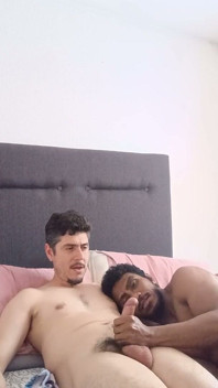 Punheta Para Homem Bonito E Pau Grande Termina Com Facial