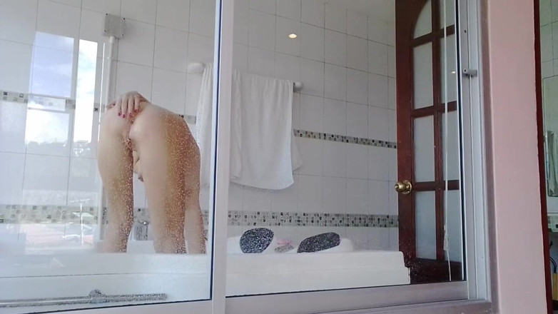 MissAnja_FH: Look at Me at the Bathroom