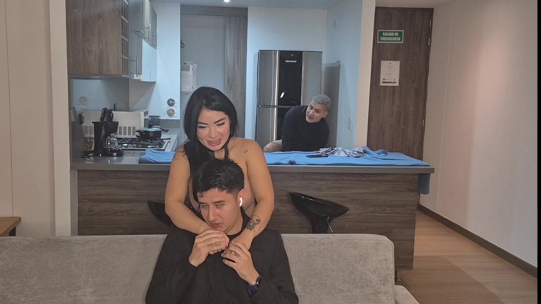 Aaroon Mush: Ohne nachzudenken habe ich die Schwester meiner besten Freundin gefickt,...