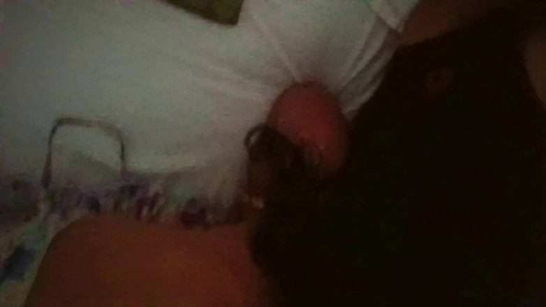 Myhotwife369: Yeni evli bakire evli kadın Simran genç erkek arkadaşıyla gizli...