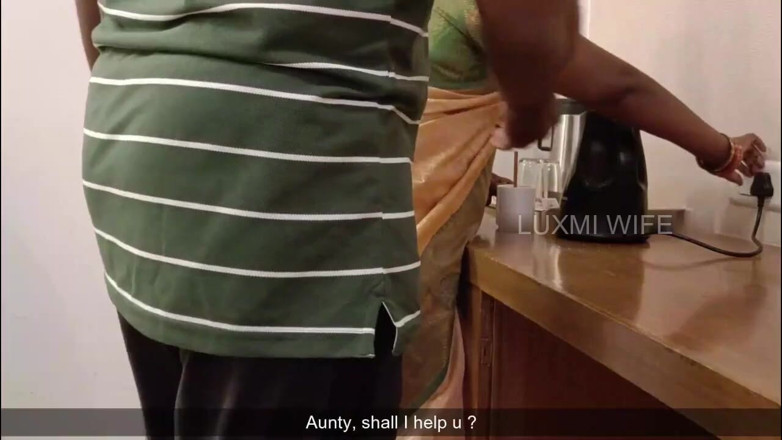 Luxmi Wife: Pieprzona macocha przyjaciela w Sari - 1