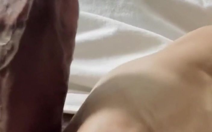 UnderXiaoQiang: Previzualizare video cu cumming de weekend