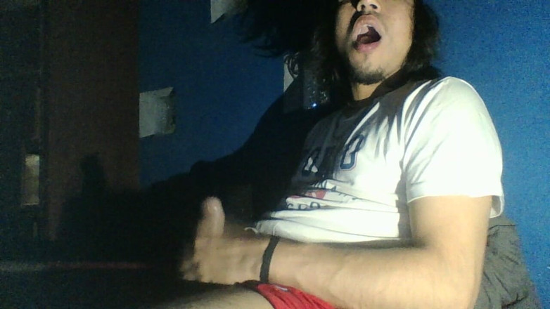 AlexAlejandro13: A Good Cock Desperate to Pull It